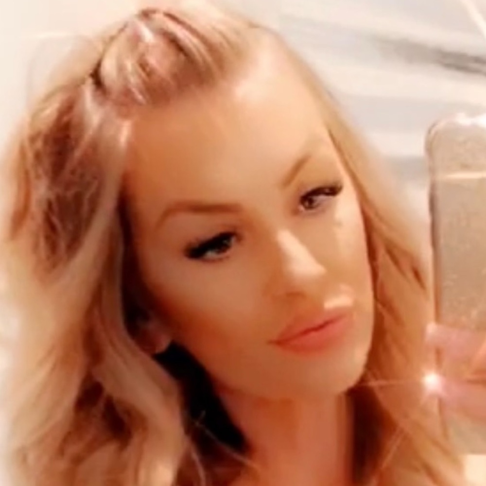 Meet your Posher, Stephanie